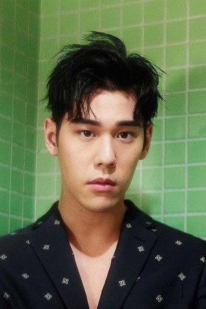 Cover image for 周予天