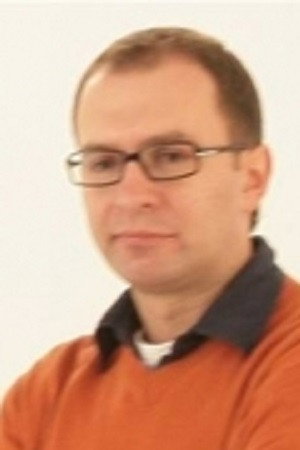 Cover image for Роман Непомнящий