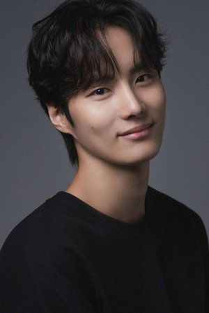 Cover image for Choi Kyung-hoon