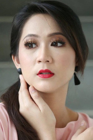 Cover image for Lia Natalia