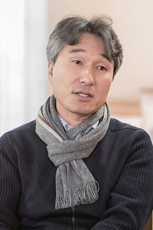 Cover image for Lee Woo-jeong