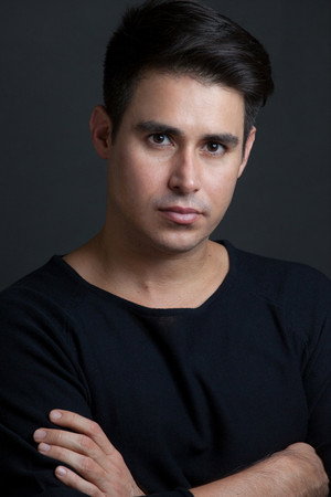 Cover image for Omar Mora