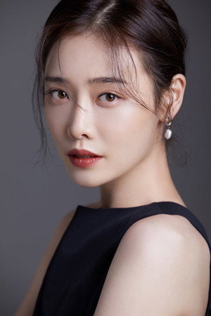 Cover image for 김히어라