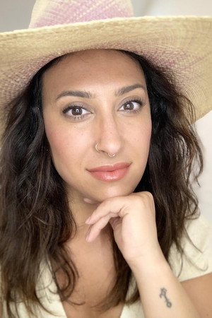 Cover image for Ashley DiSarro
