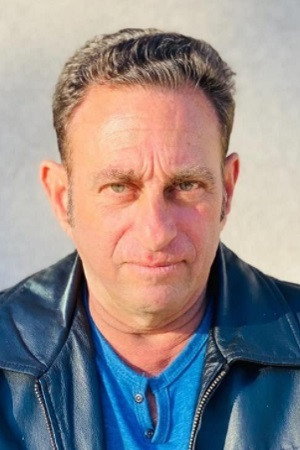 Cover image for Steven Chase