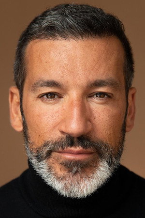 Cover image for Carlos Oliveira
