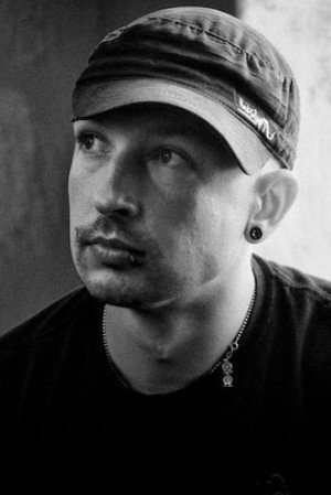 Cover image for Maksim Podolski