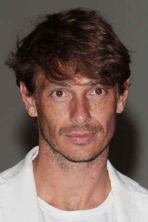 Cover image for Giorgio Pasotti