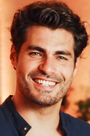 Cover image for Thiago Lacerda