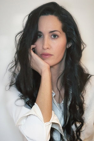 Cover image for Victoria Cabral