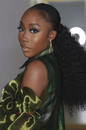Cover image for Beverly Naya