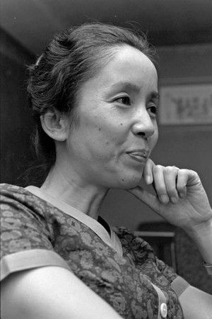 Cover image for 奈良岡朋子