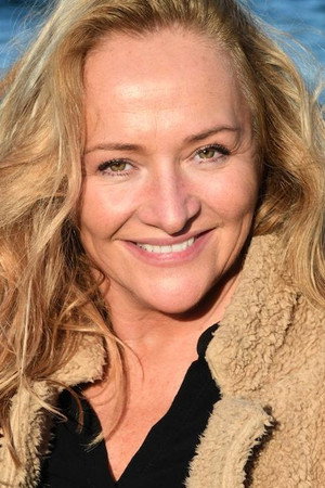 Cover image for Carmen Molinar