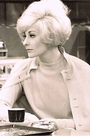 Cover image for Noeline Brown