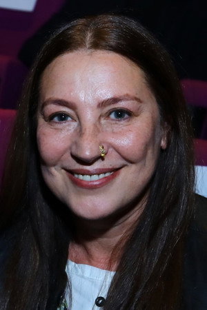 Cover image for Vahide Perçin