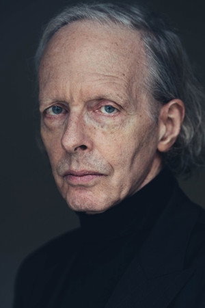 Cover image for Geoffrey Carey