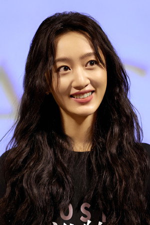 Cover image for Huang Ziqi