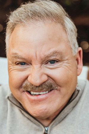 Cover image for James Van Praagh