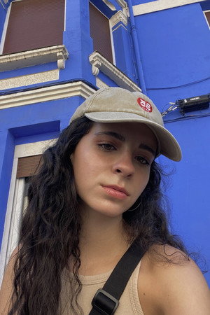 Cover image for Alba Chacón