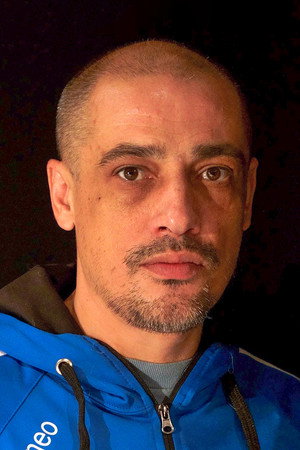 Cover image for Mario Knezović