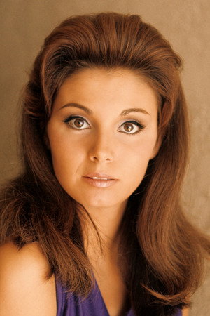 Cover image for Victoria Vetri