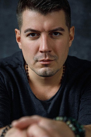Cover image for Иван Васильев