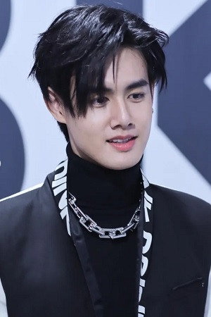 Cover image for ธรณินทร์ มโนสุดประสิทธิ์