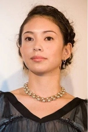 Cover image for 藤田陽子