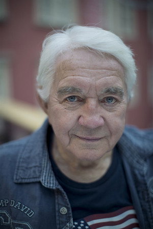 Cover image for Jiří Krampol