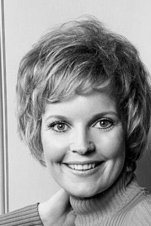 Cover image for Maureen Arthur