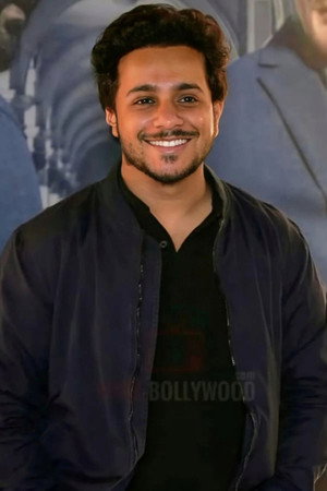 Cover image for Aamil Keyan Khan