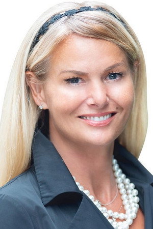 Cover image for Lisa Robinson