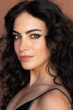 Cover image for Hollie Bahar