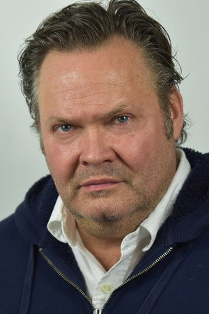 Cover image for Olan Montgomery