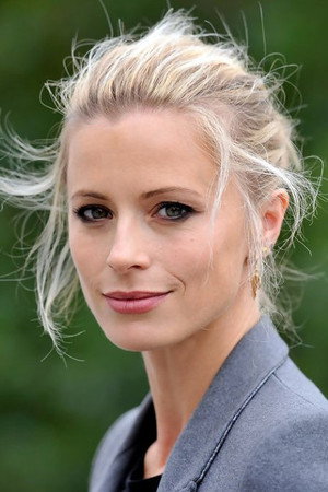 Cover image for Laura Bailey