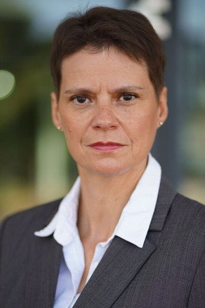 Cover image for Petra Mott