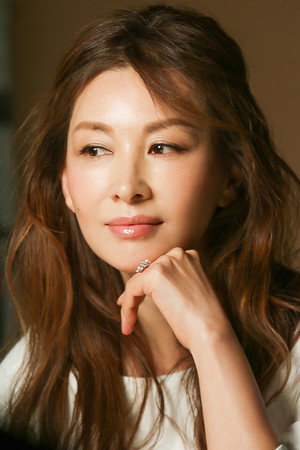 Cover image for Lee Mi-suk