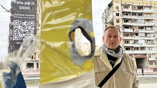 Backdrop for Военный корреспондент