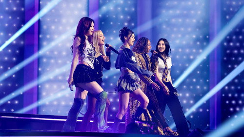 Backdrop for KPOPPED: Музыка без границ