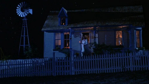Backdrop for Леди в белом