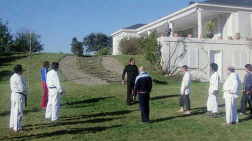 Backdrop for Корни зла
